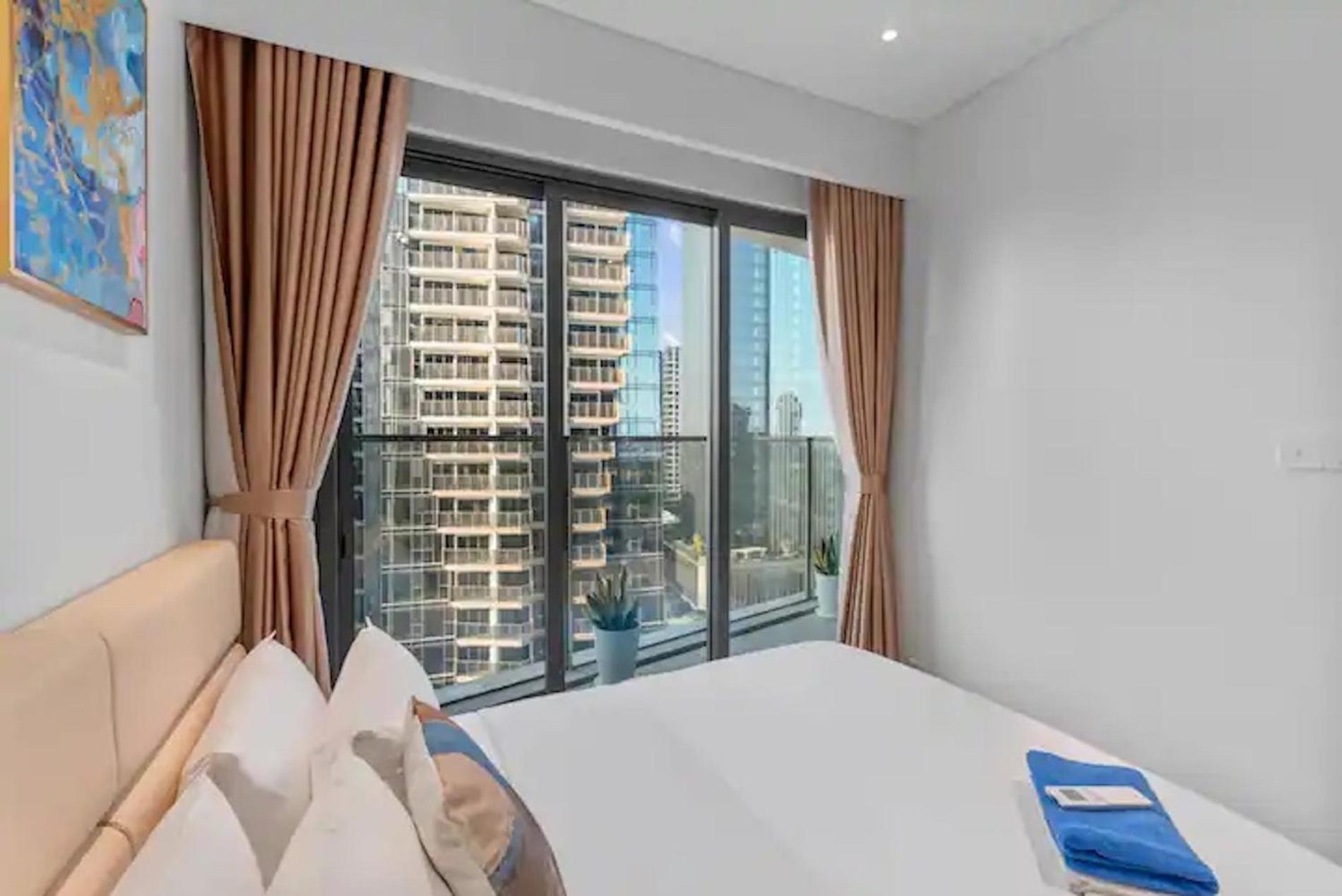 Zo Apartment Opera, Crest, Galleria -Central Saigon -Free Pool-Gym-Sauna Room-Yoga Room Ho Chi Minh City Exterior photo