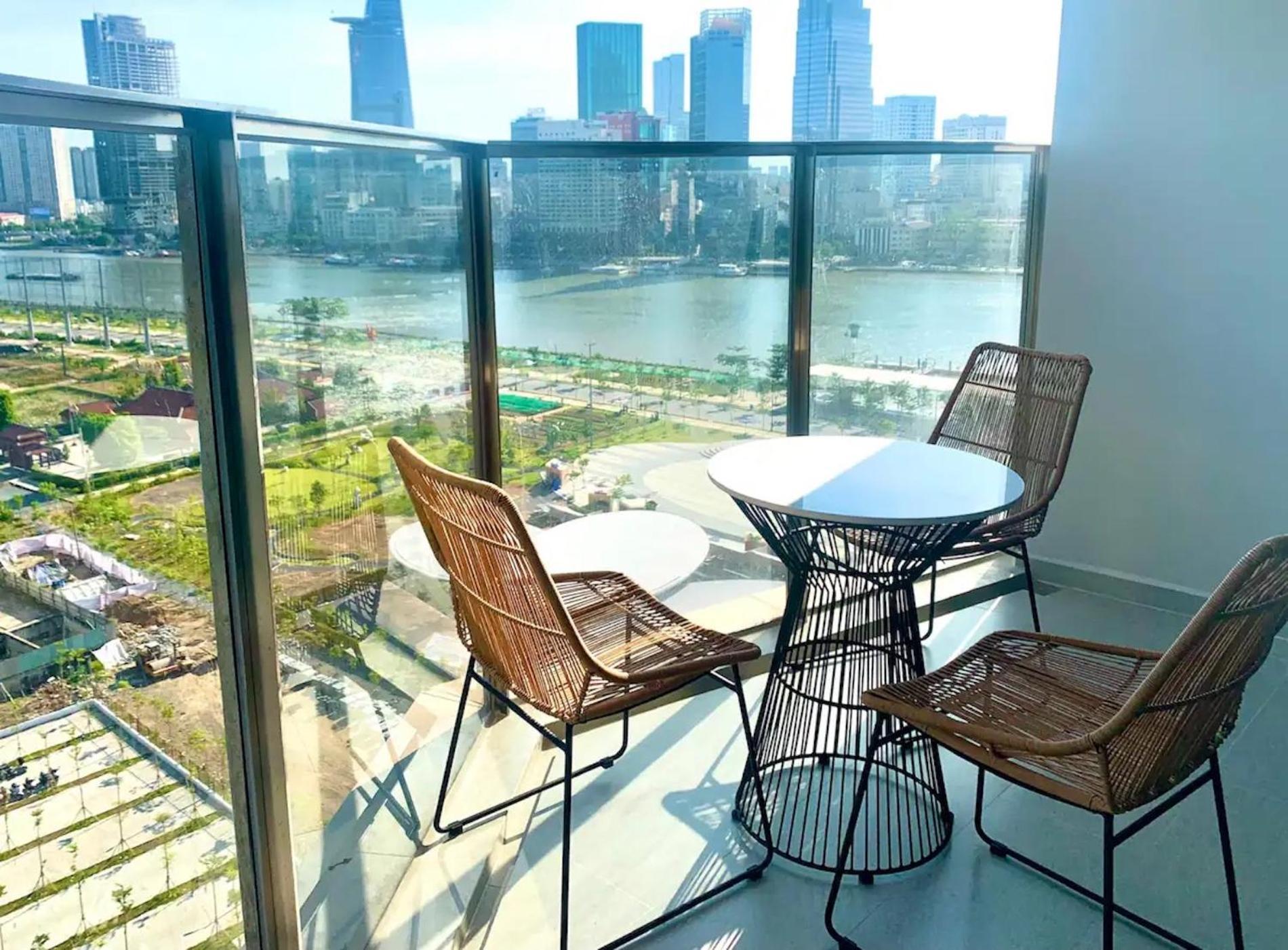 Zo Apartment Opera, Crest, Galleria -Central Saigon -Free Pool-Gym-Sauna Room-Yoga Room Ho Chi Minh City Exterior photo