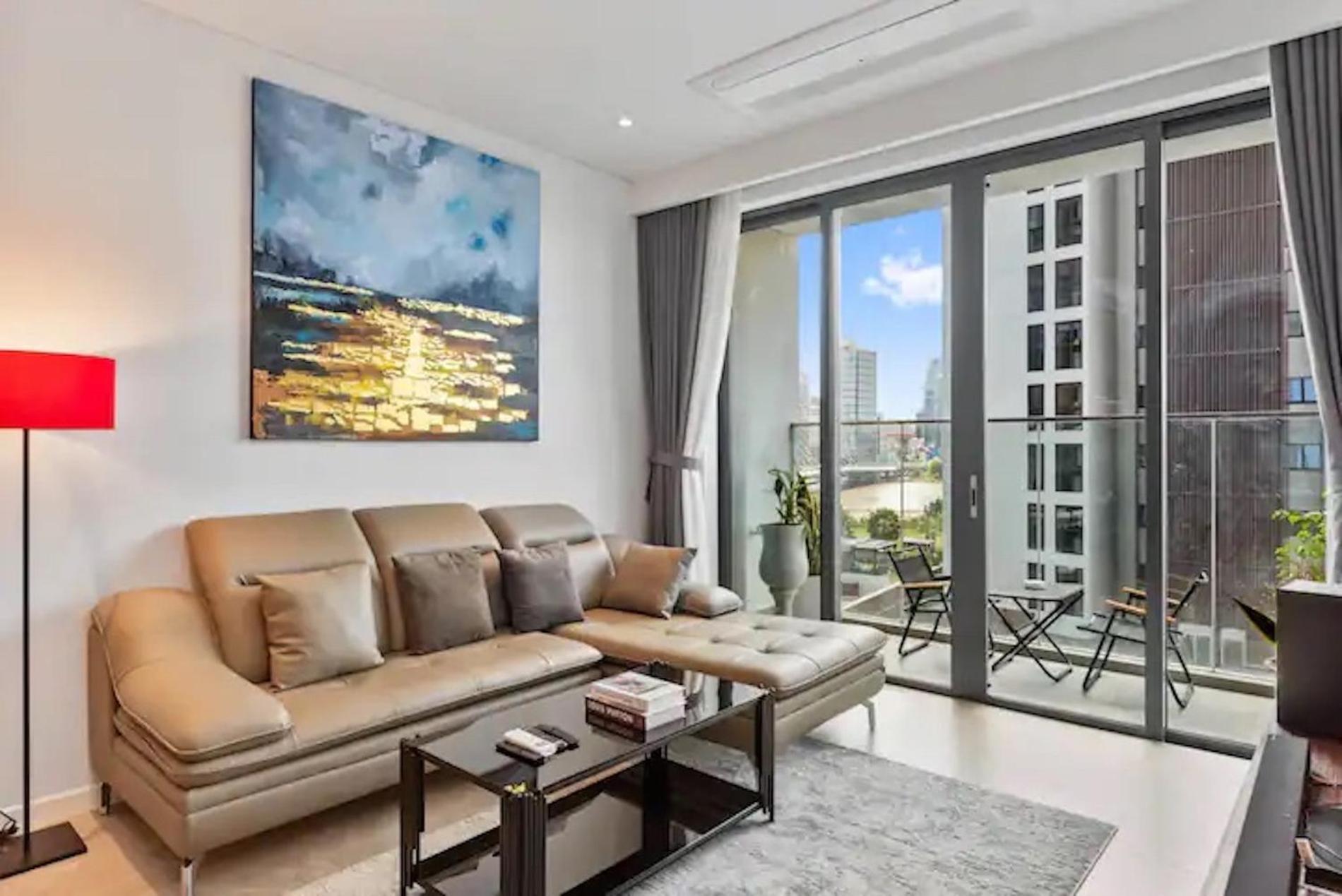 Zo Apartment Opera, Crest, Galleria -Central Saigon -Free Pool-Gym-Sauna Room-Yoga Room Ho Chi Minh City Exterior photo