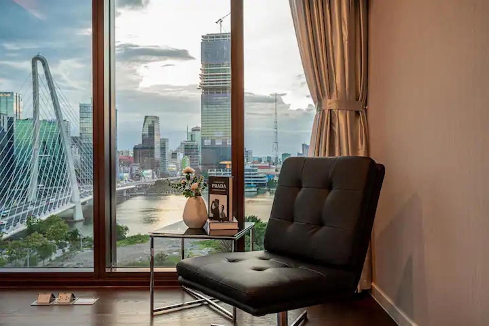 Zo Apartment Opera, Crest, Galleria -Central Saigon -Free Pool-Gym-Sauna Room-Yoga Room Ho Chi Minh City Exterior photo